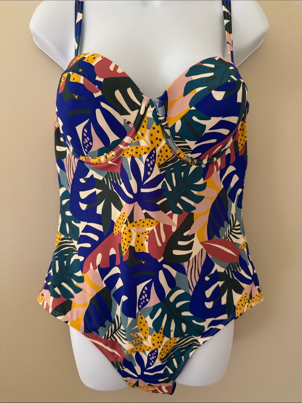 Boden One-Piece 38C Underwire Swimsuit • Tropical Leaf